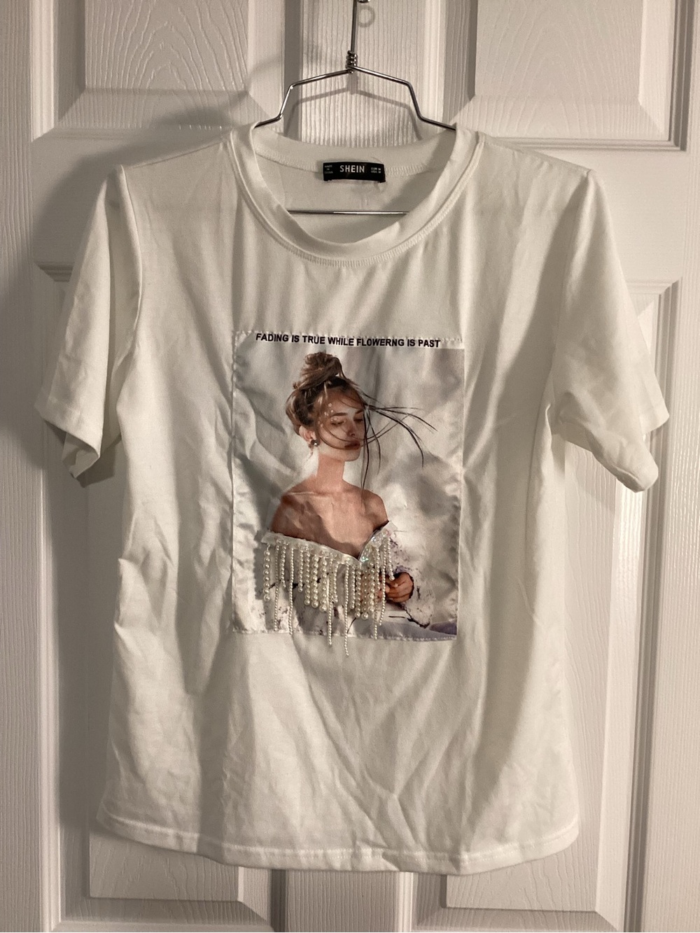 SHEIN White Graphic Pearl-Trim Short Sleeve Tee